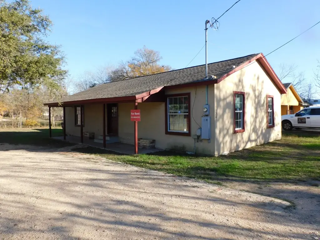 1320 Green Street, Lockhart