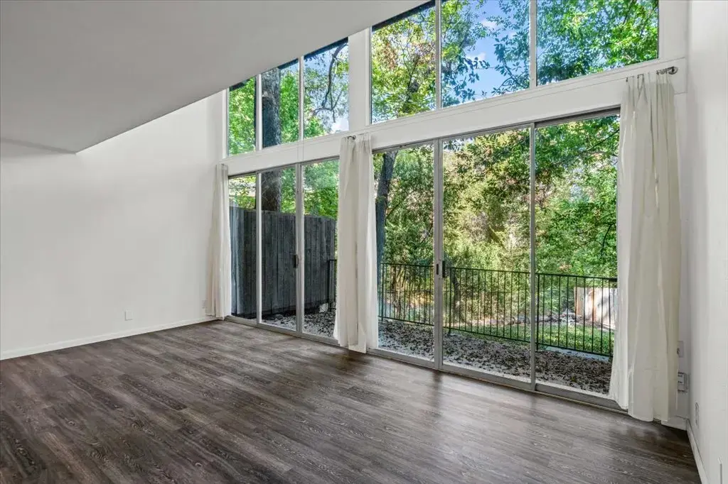 1304 Mariposa Drive 156, Austin