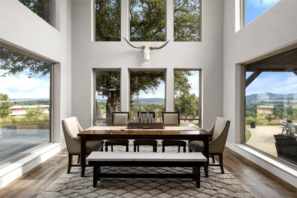 3108 Rolling Hills Road, Blanco