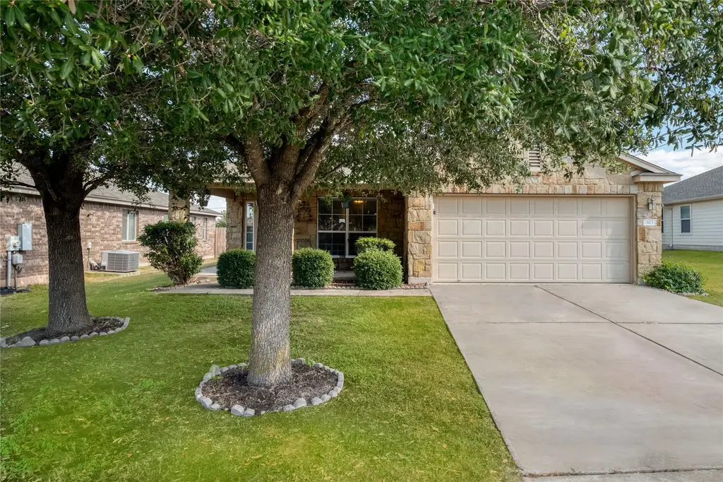 303 Baldwin Street, Hutto