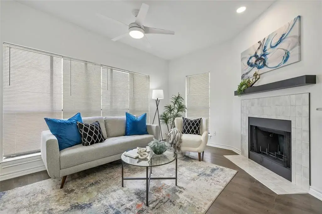 915 22nd 1/2 Street W 101, Austin