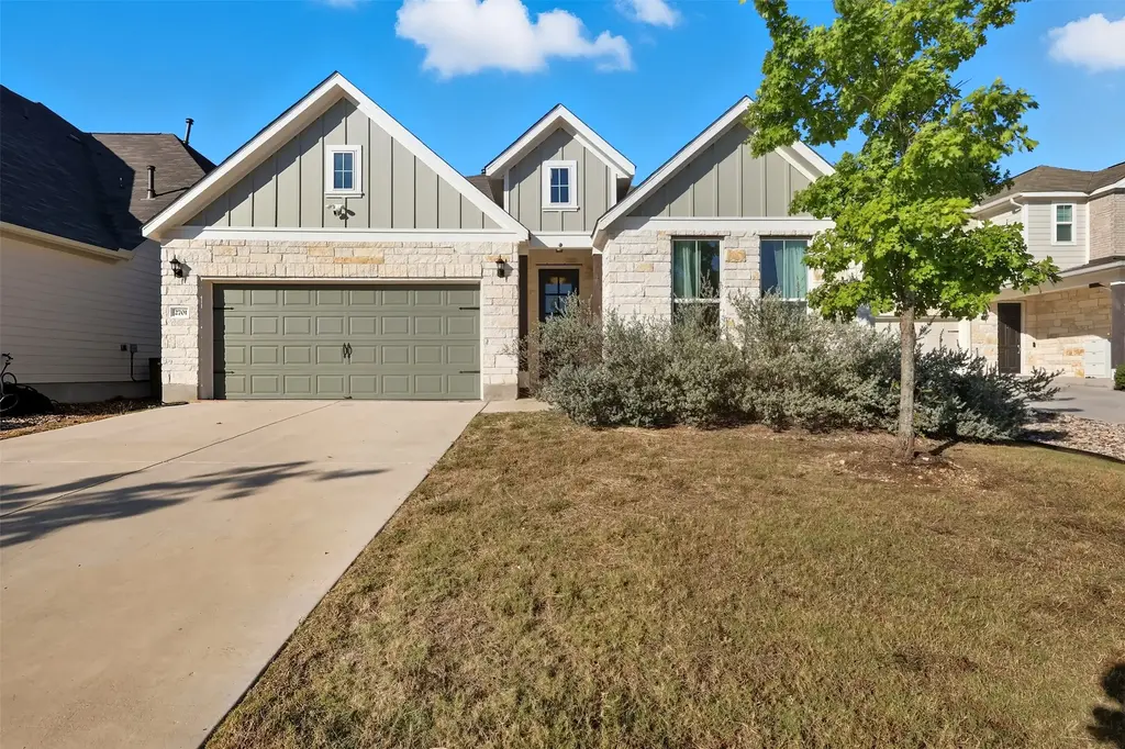 2701 Emerson Trail, Leander