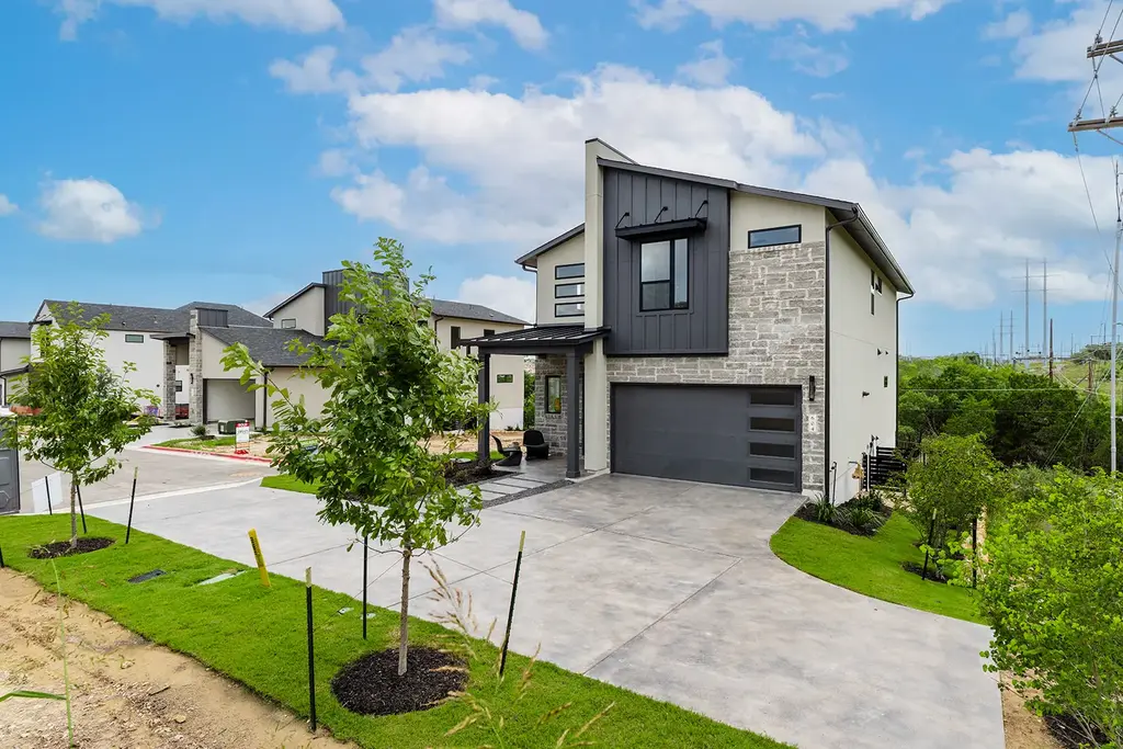 604 Grapeleaf Drive, Lakeway