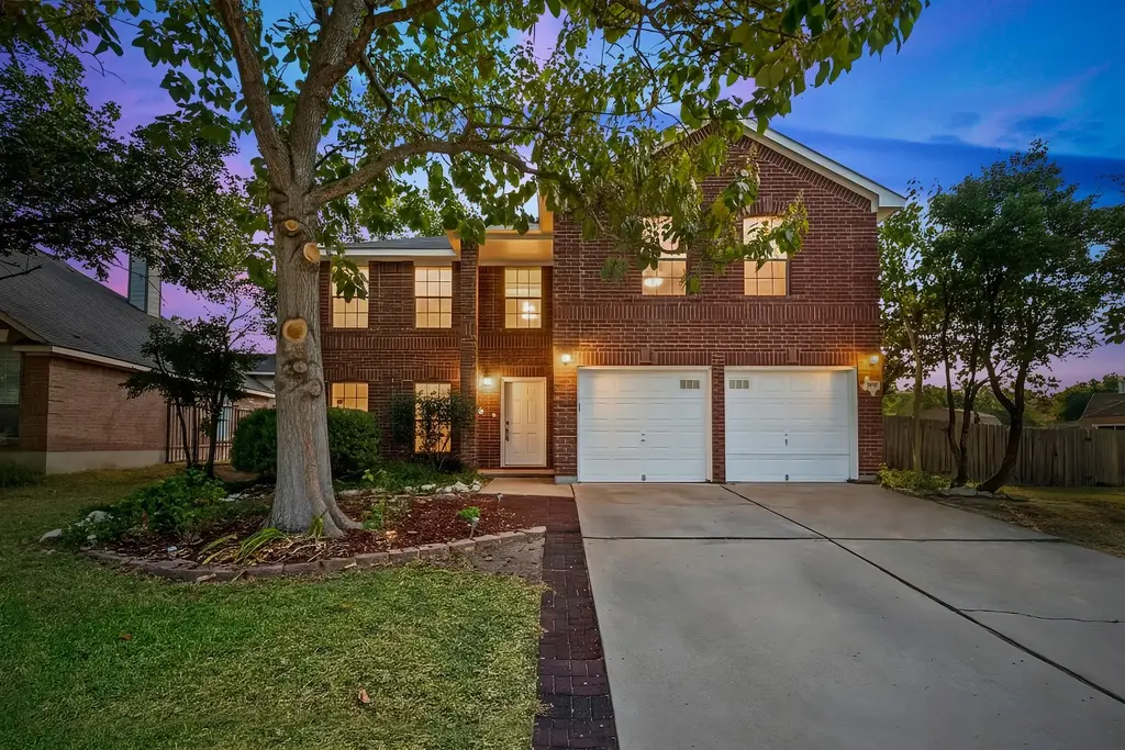 202 E Custers Creek Bend, Pflugerville