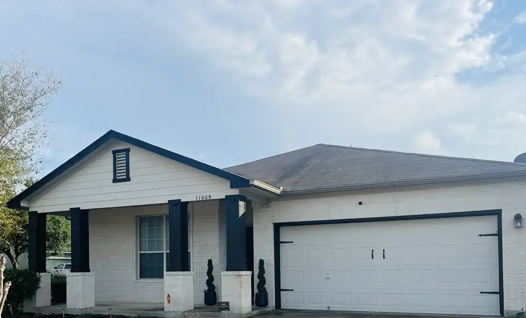 11609 Marshall Street, Manor