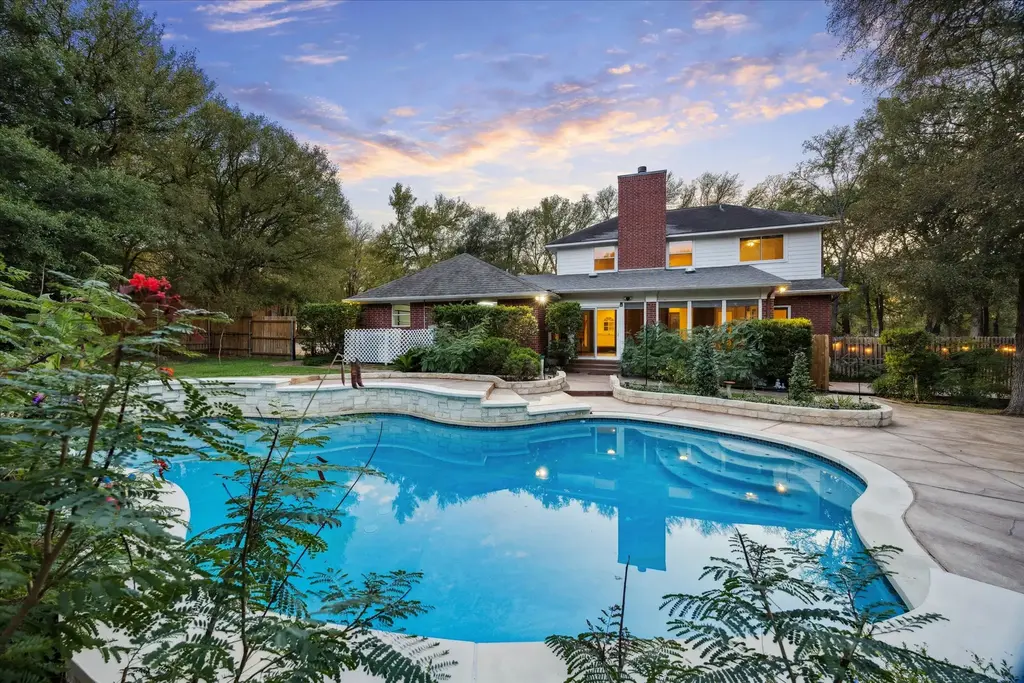 317 Colorado Drive, Cedar Creek