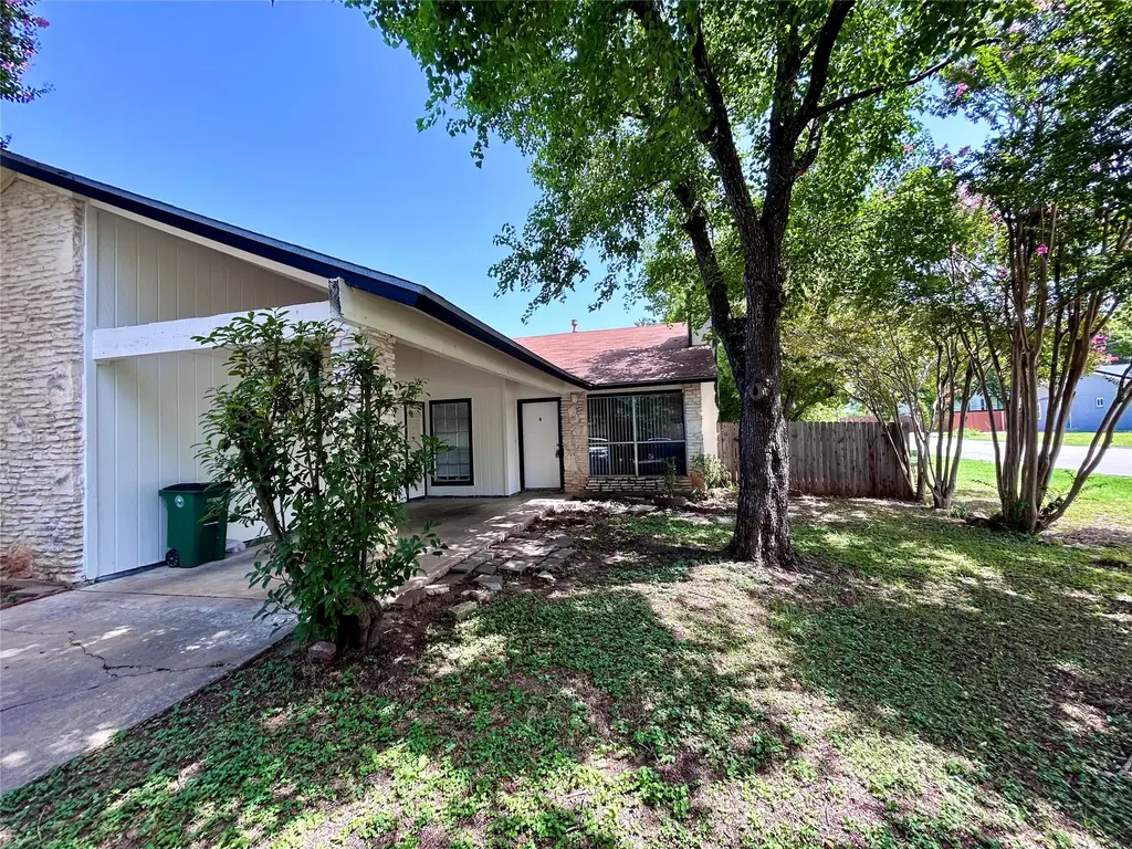 1500 No Mor Cove B, Austin