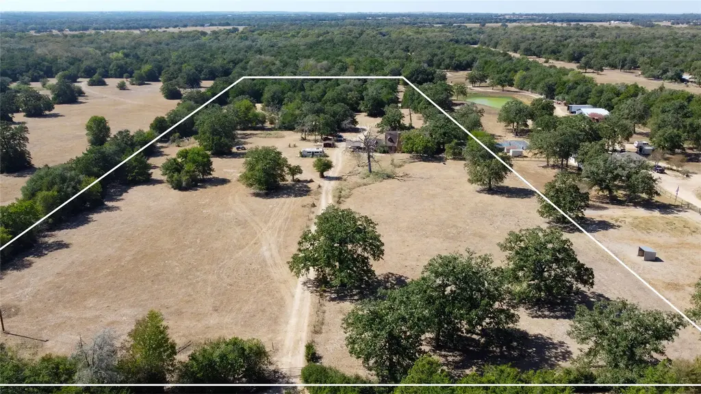 2502 Pettit Lane, Schulenburg