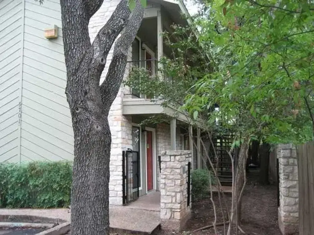 5701 Woodrow Avenue 103, Austin