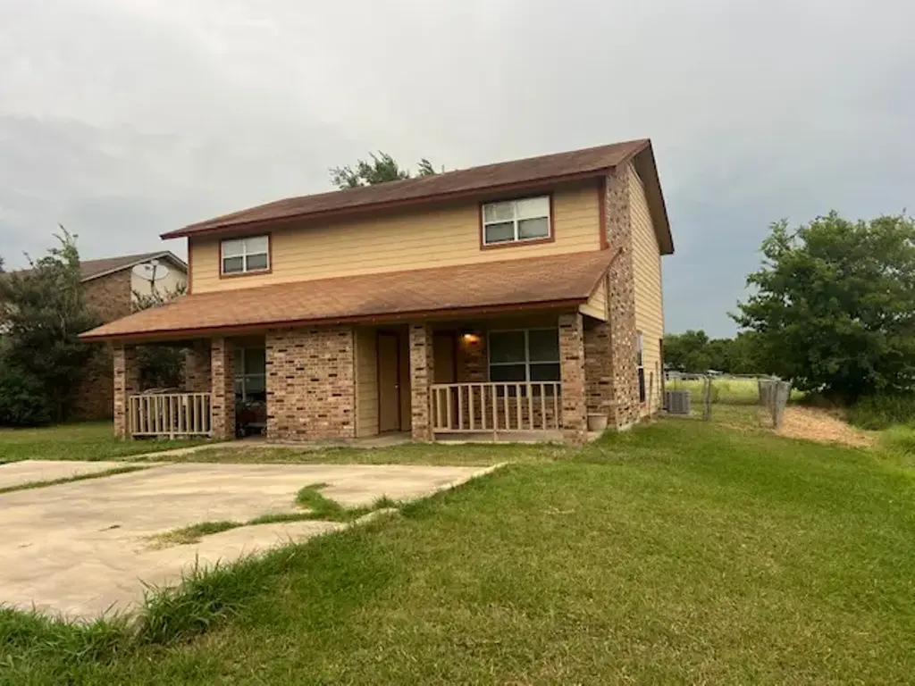 908 Guadalupe Street, Lockhart