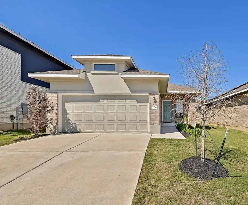 204 Grey Slate Avenue, Marble Falls