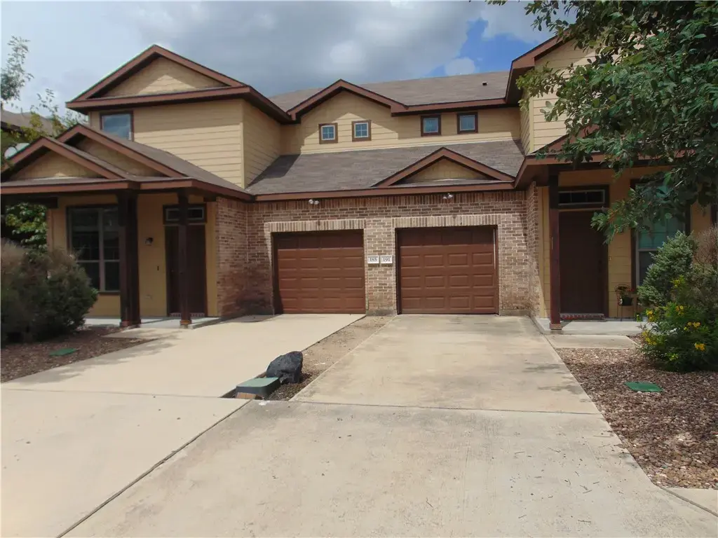 185 Creekside Villa Drive, Kyle
