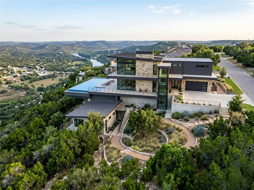 13912 Saskatchewan Drive, Austin
