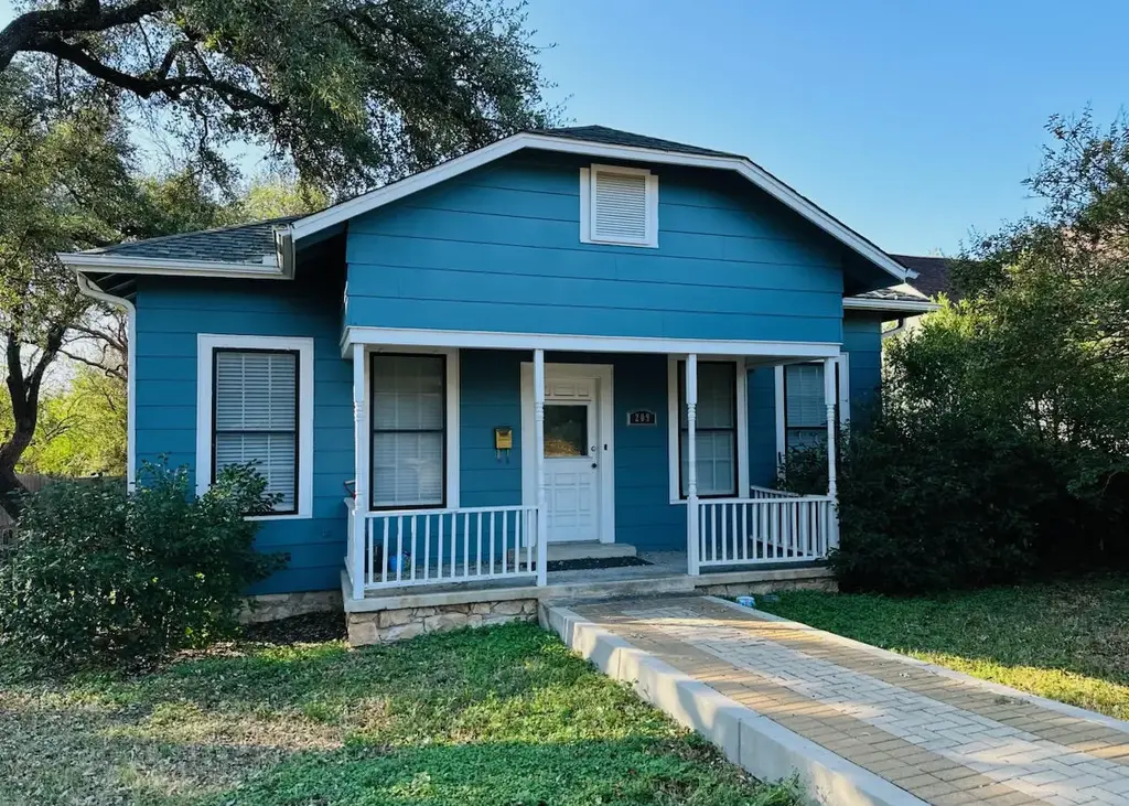 209 W Bagdad Avenue, Round Rock