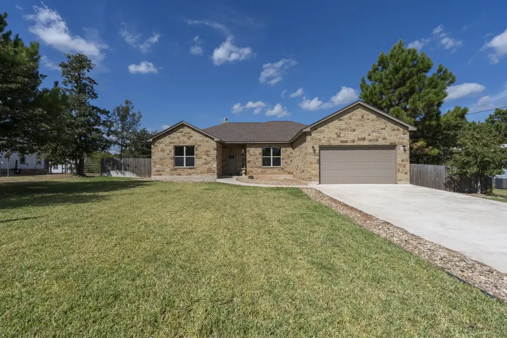 203 Cardinal Loop, Paige