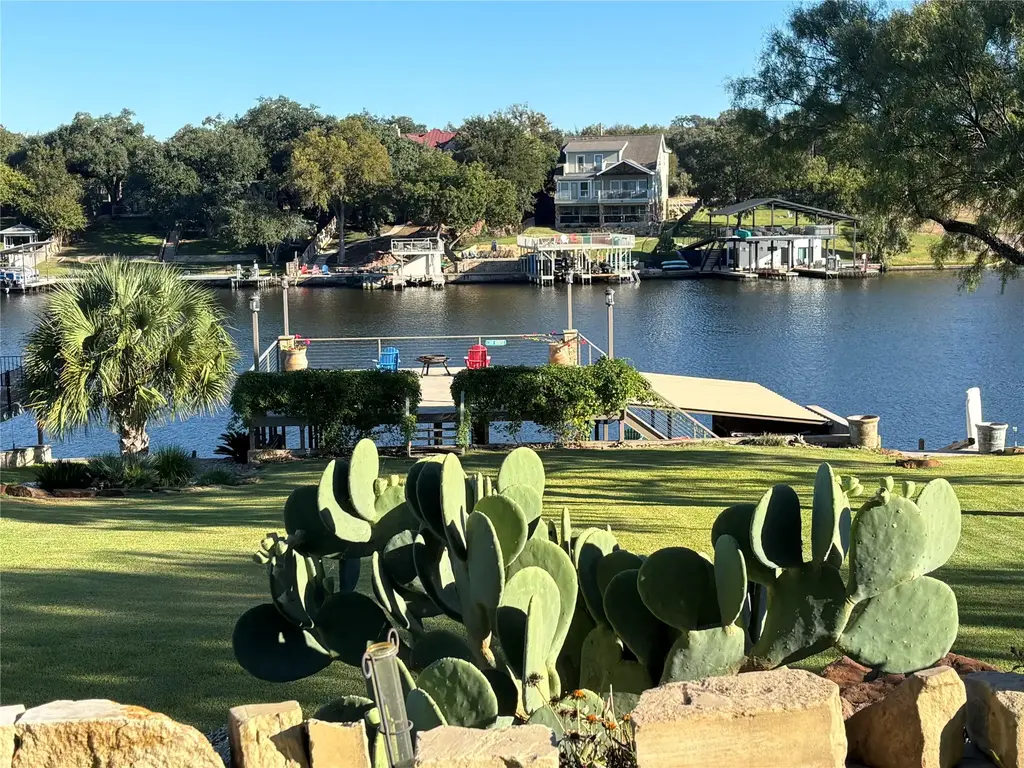 131 Primera Court, Burnet