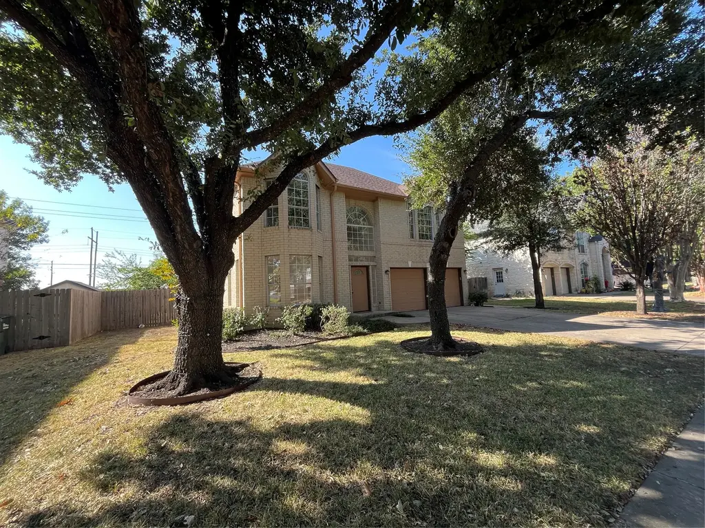 402 Keenland Drive, Georgetown