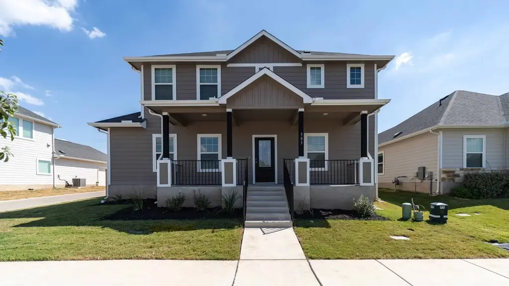 303 Ravens Crest Drive, Hutto
