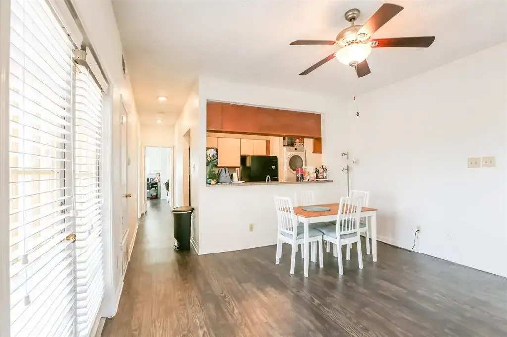 912 W 22nd Street 305, Austin