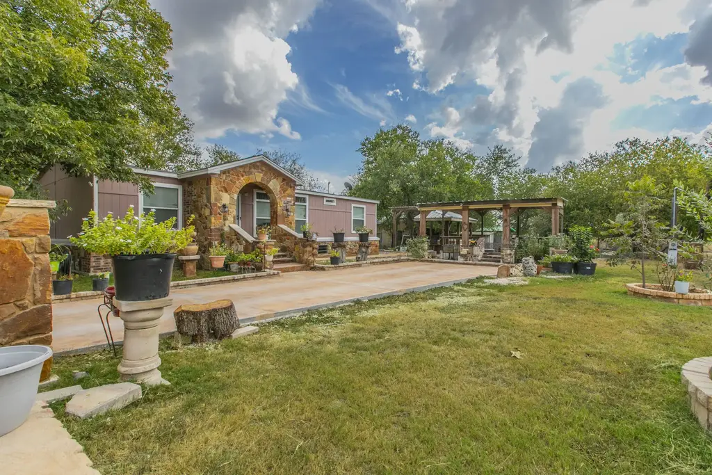329 W Brook Street, Bartlett