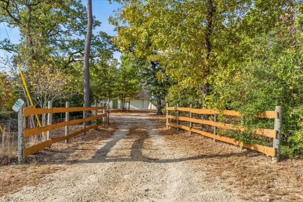 180 W Kelley Road, Bastrop