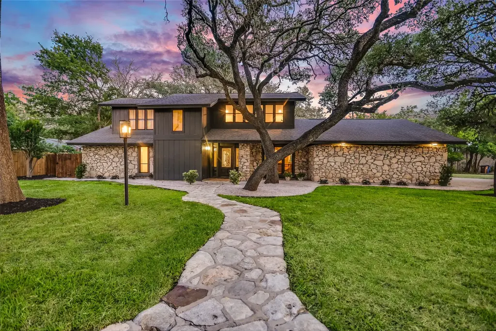 9112 Balcones Club Drive, Austin