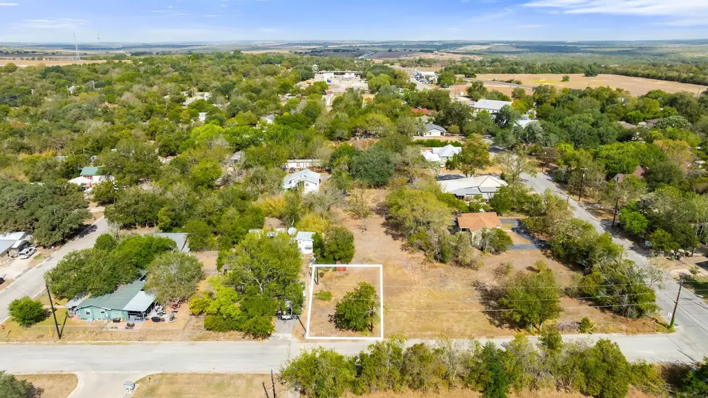 321 W Olive Street, Lockhart