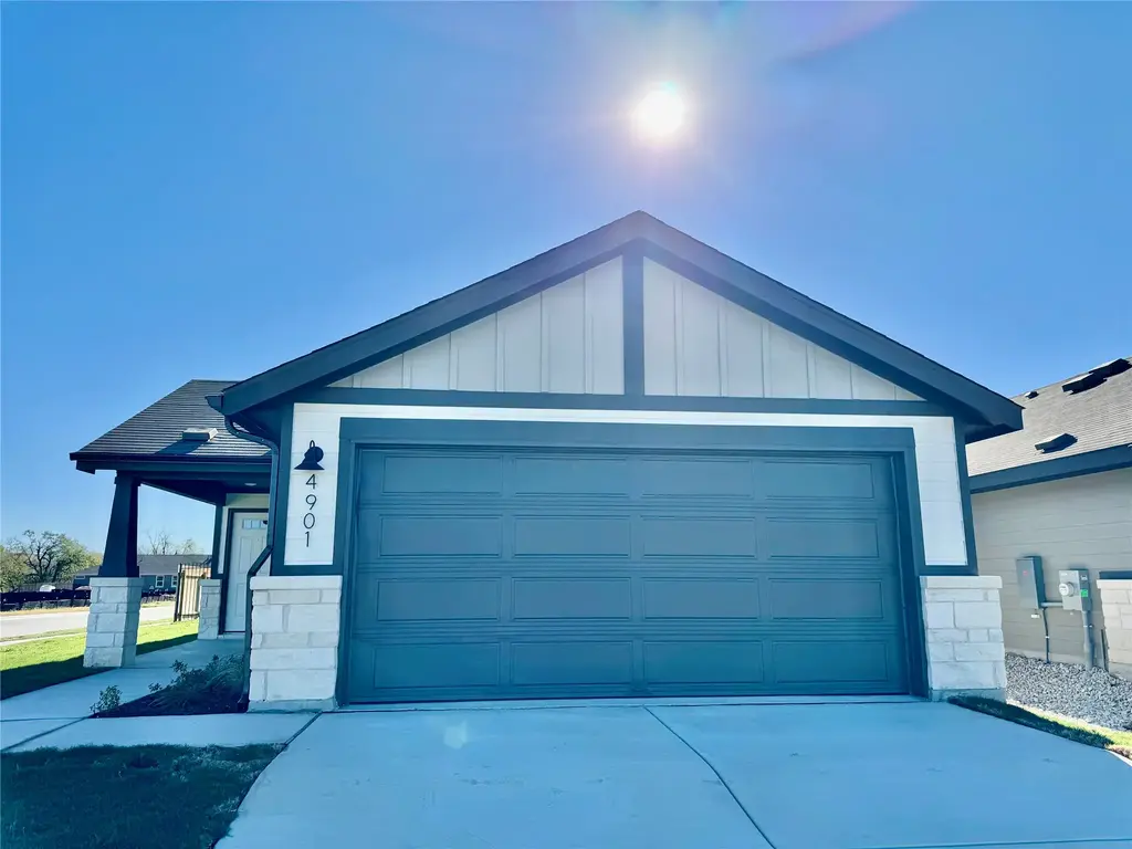 4901 Stockton Lane, Del Valle
