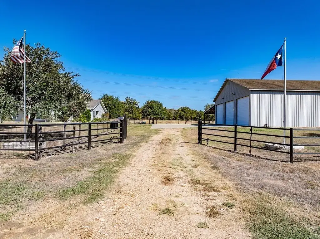 10411 Farm To Market Road 1383 Road, La Grange