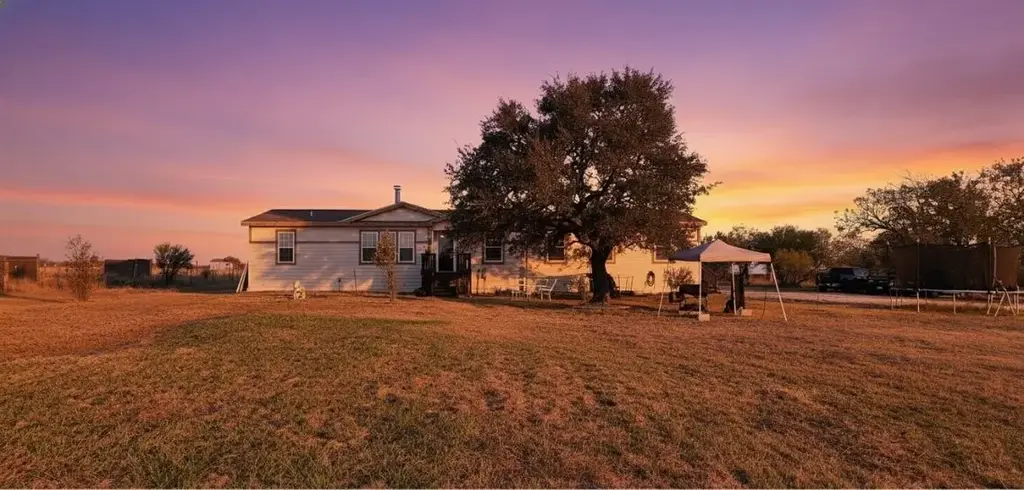 401 High Ridge Meadows Drive, Gonzales