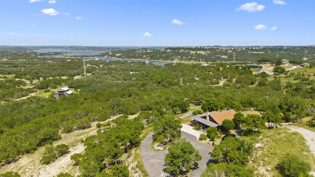 3301 R O Drive, Spicewood