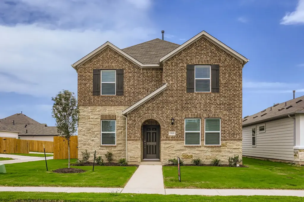 13908 Edna Maxine Walk, Del Valle