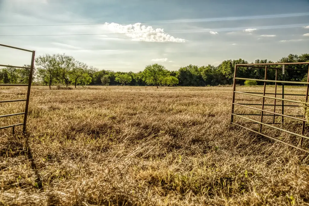 460 County Road 328, Caldwell