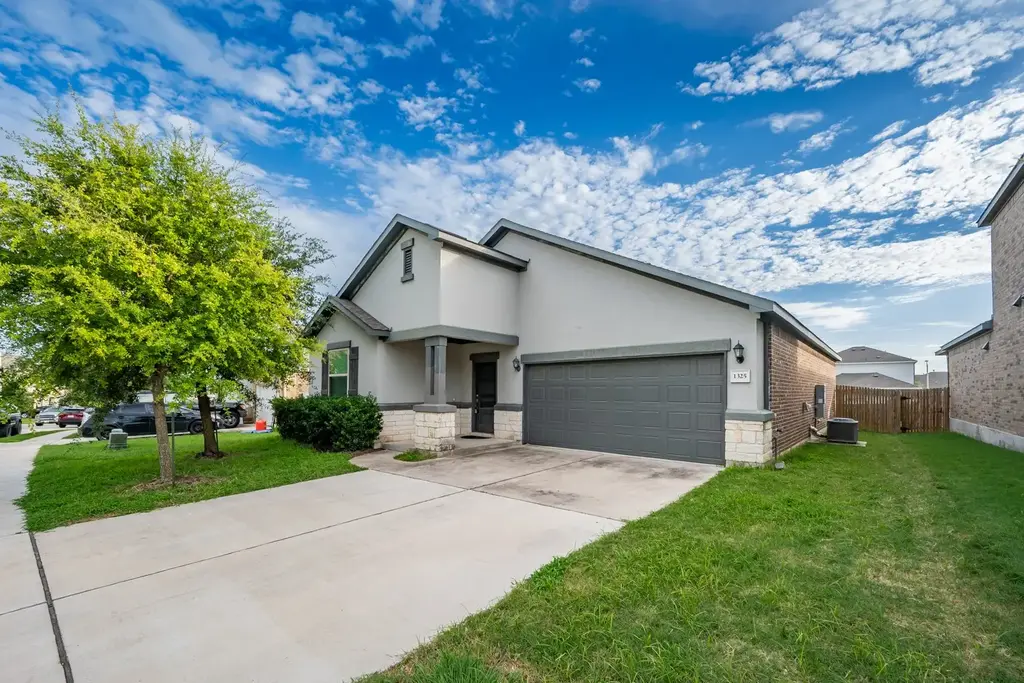 1325 Eagle Ray Street, Leander