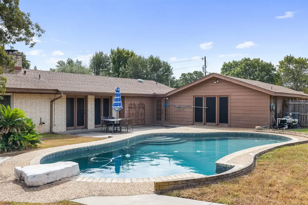 1027 Shady Circle, Lexington