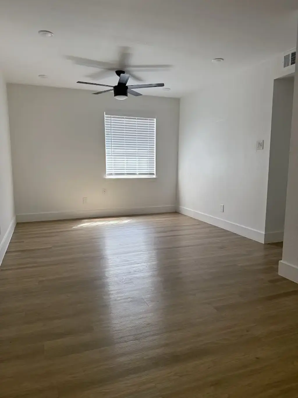 307 E 31 Street 105, Austin