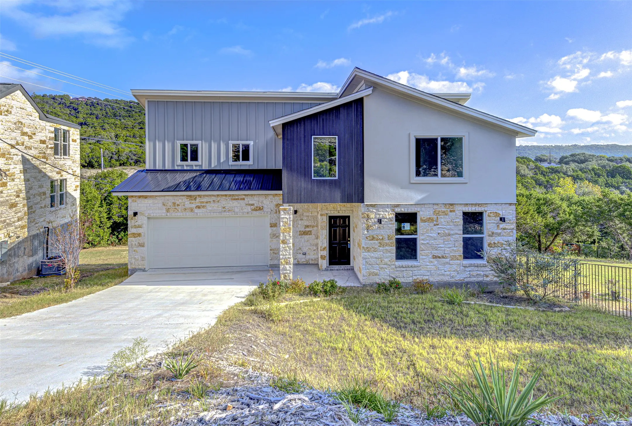 Photo of Listing #9784947