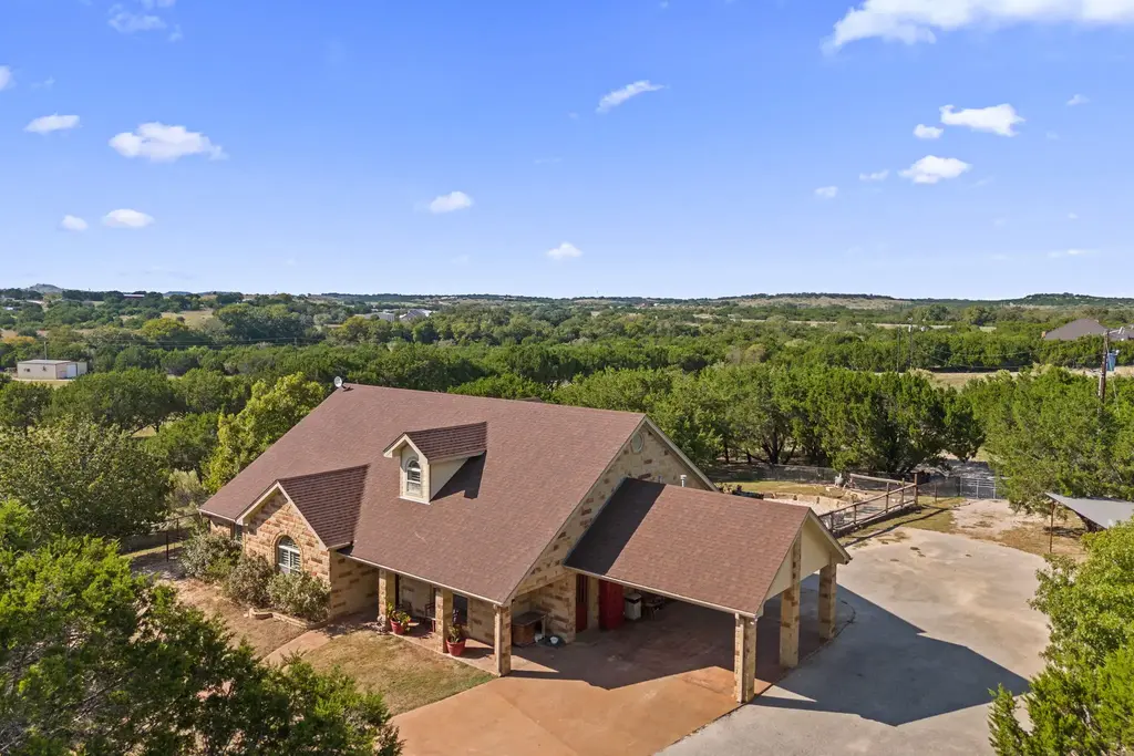 2804 County Road 1045, Lampasas