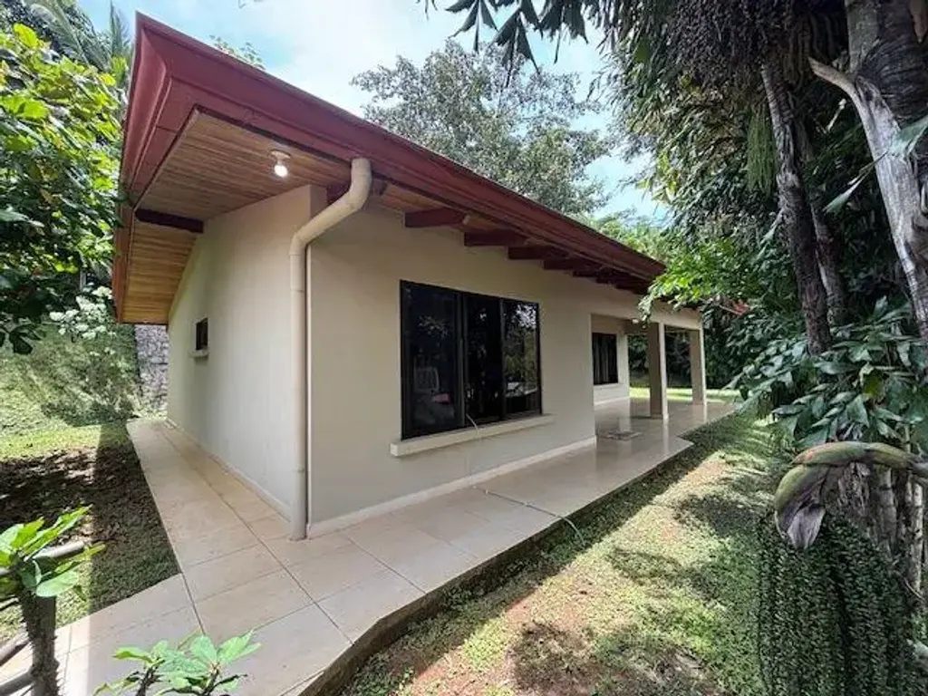 Atenas, Alajuela, Costa Rica, Out of State