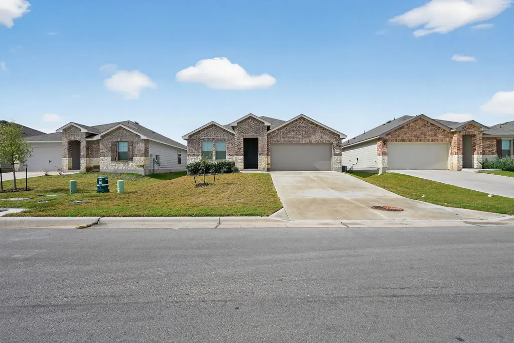 596 Wyatt Way, Jarrell