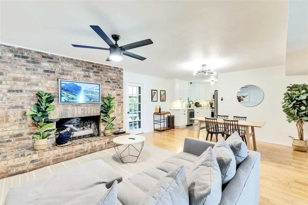 3306 S Pleasant Valley Road, Austin