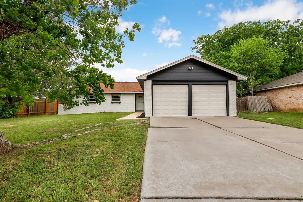 1008 Ridgeline Drive, Round Rock