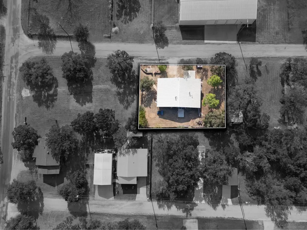 835 Whited Street, Tow