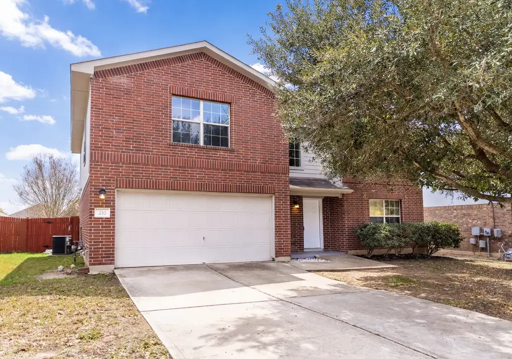 210 Kings Ridge Drive, Buda