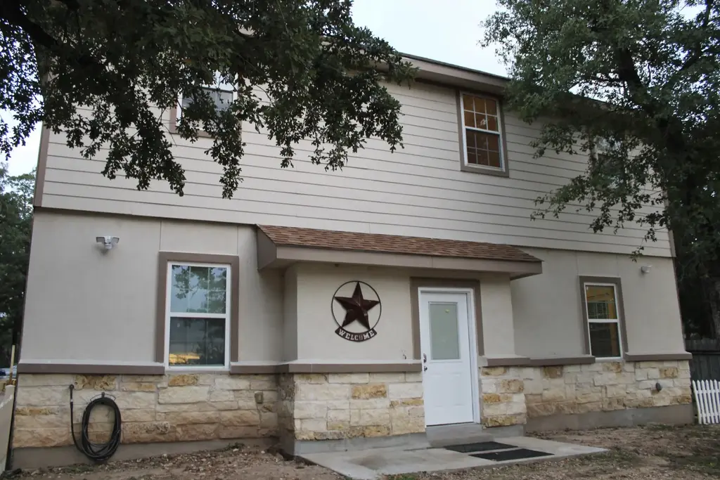 975 N State Highway 95 Highway, Bastrop