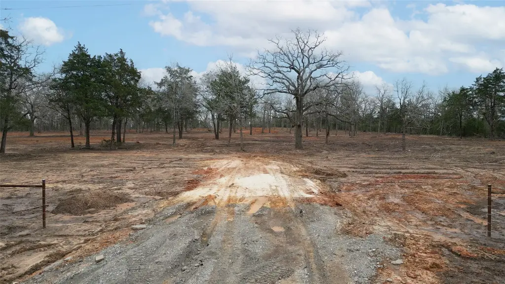 1559 Fm 535, Smithville