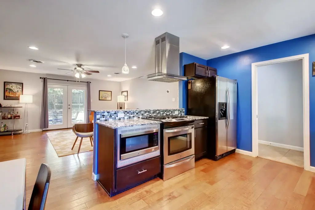 6709 Columbia Drive, Austin