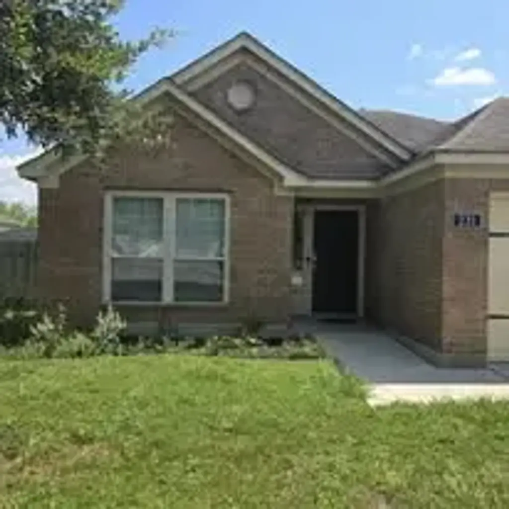 231 Winter Street, Kyle