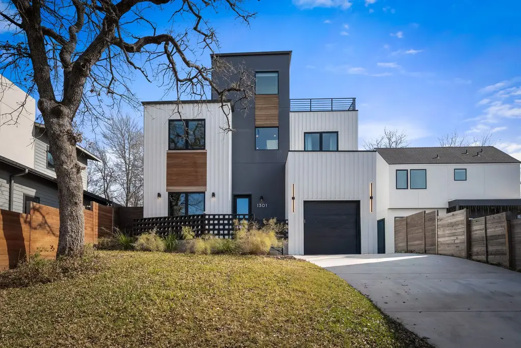 1301 Deloney Street, Austin