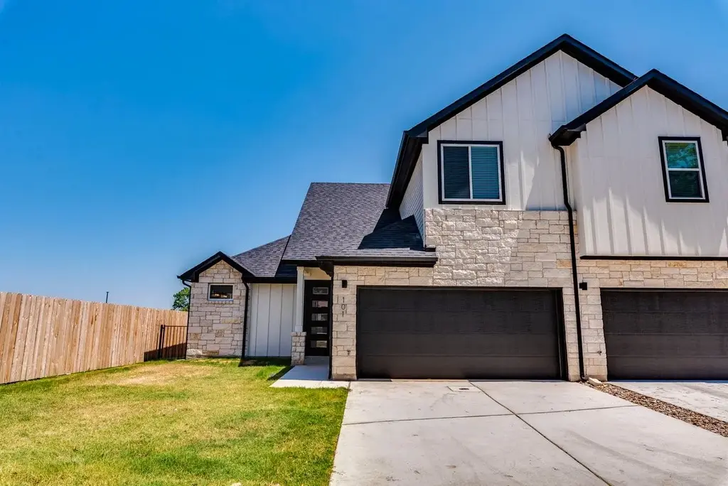 2600 Gattis School Road 101, Round Rock